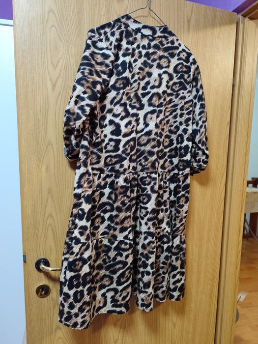 Vând rochiță l-xl