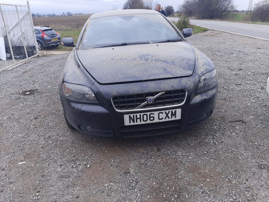 За части Volvo c70 2400 кубика бензин 2007 година