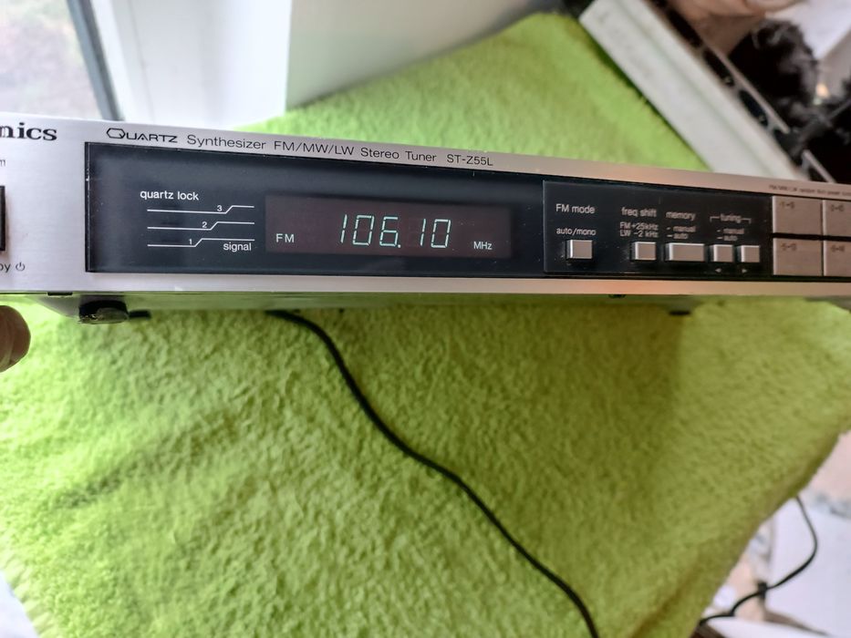 Tuner Technics ST-255L ultra slim