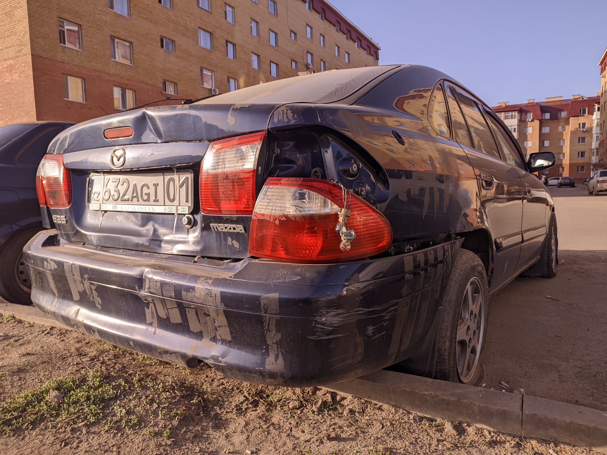 Автомобиль Mazda 626