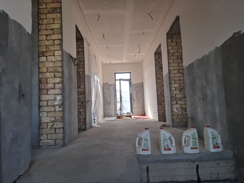 Кибрайский р-н! Турк махалла Про-ся 4-соток дом кародка 8-комнат