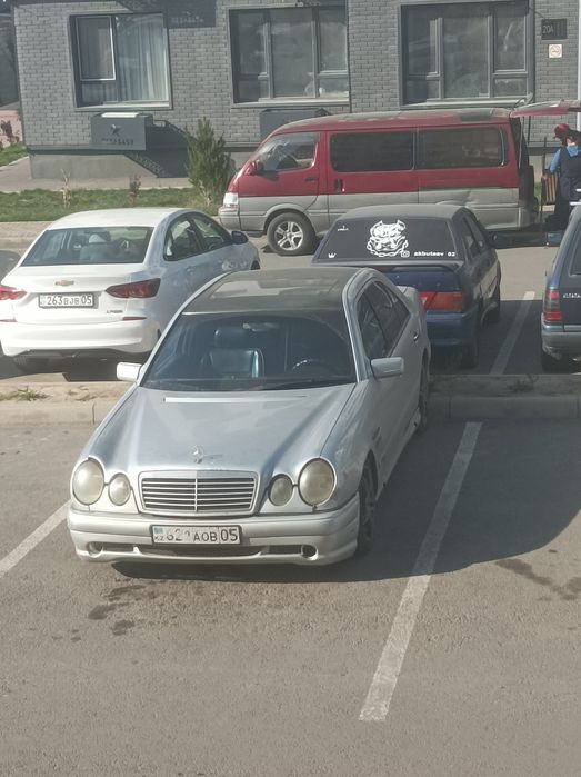 Продам Мерседес Бенс w210. На ходу. Срочно!