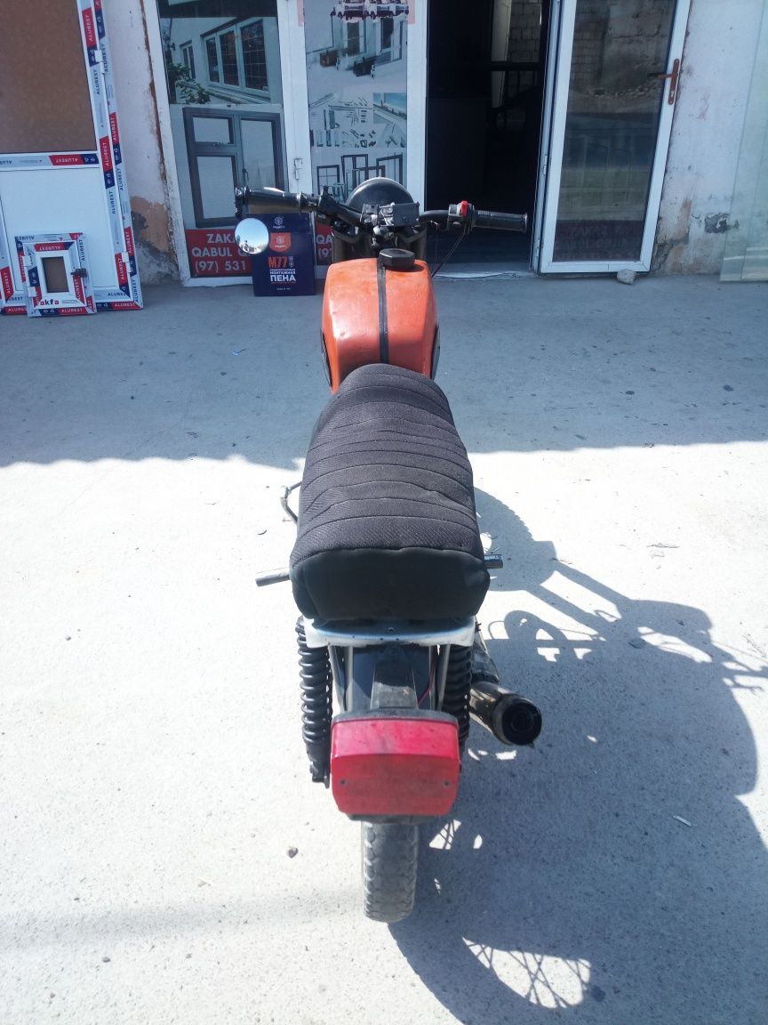 Motosikl Vosxod. Denov