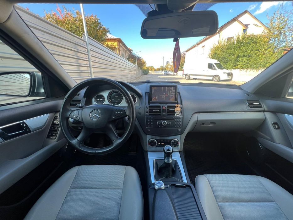 Mercedes C-Class Avantgarde W204 *Navi *Bi-xenon *Camera