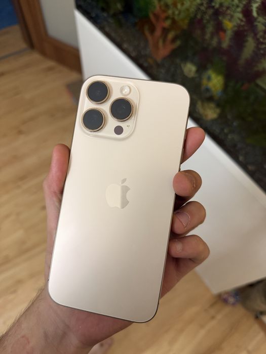 Iphone 16 Pro Max 256 с гаранция Desert Titanium