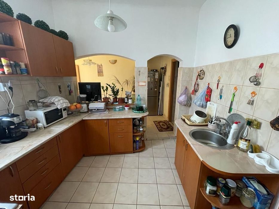 Ap. la casă 5 cam, 2 băi zona Hotel Continental - Parcul I.C. Brătianu