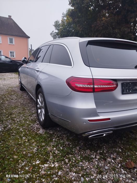 Mercedes E Class. Istoric service, foarte multe dotari