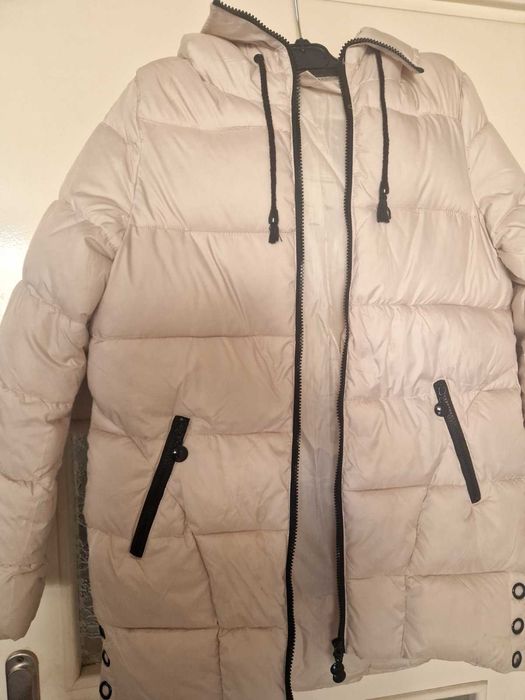 Бежаво юношеско яке