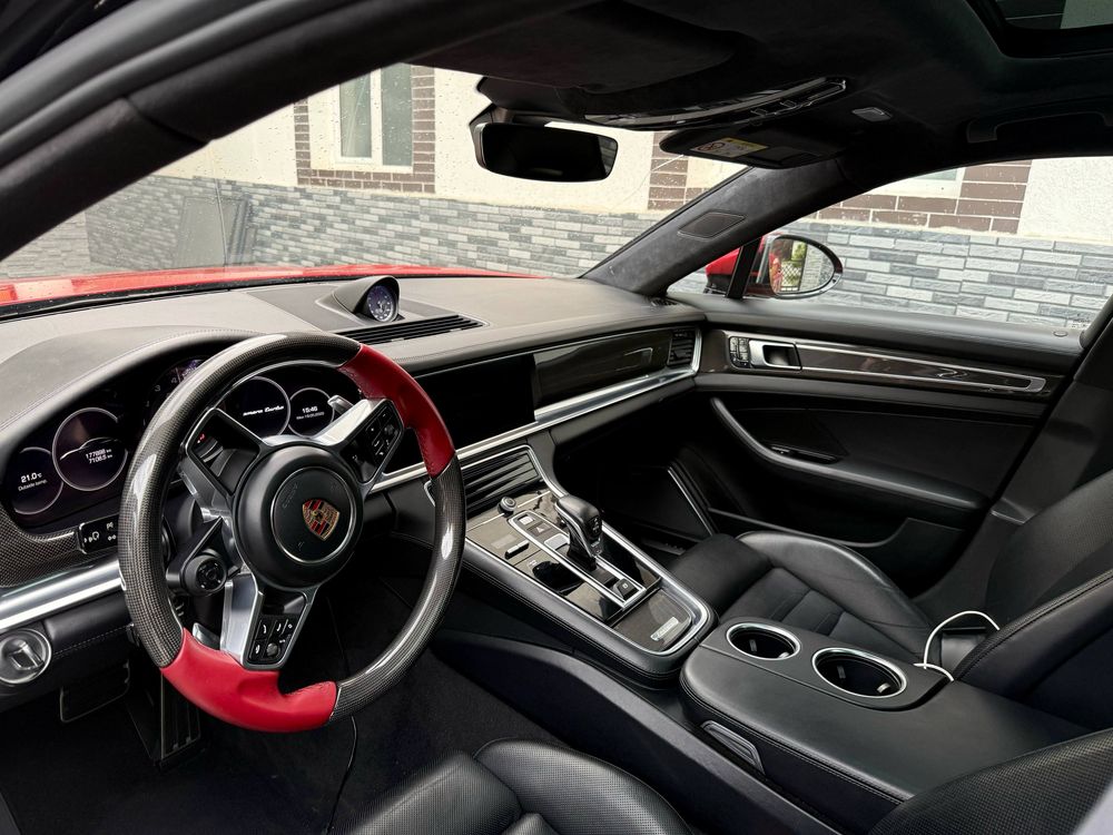 Porsche panamera turbo 4.0 V8 750cp