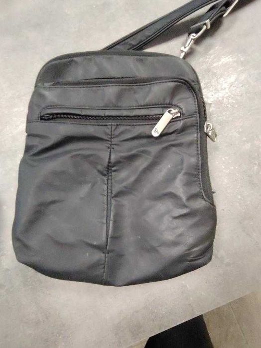 Продавам чанта мъжка Травелон