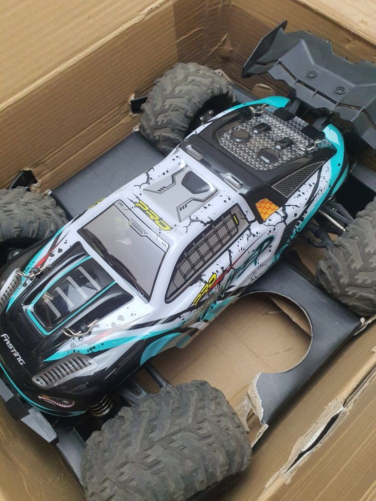 Rc Количка с Дистанционно 4 x 4 70км + 1:16 Sweep