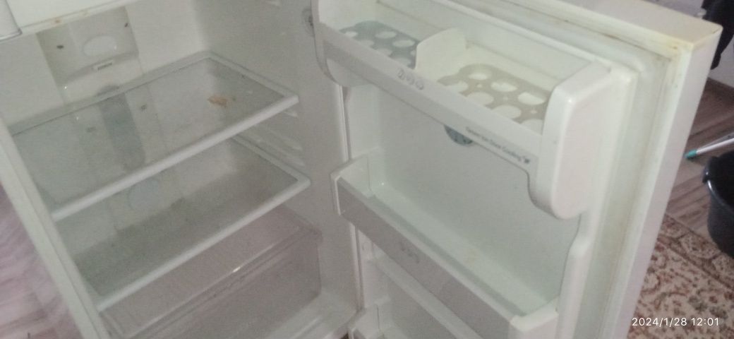 Холодильник не дорогой