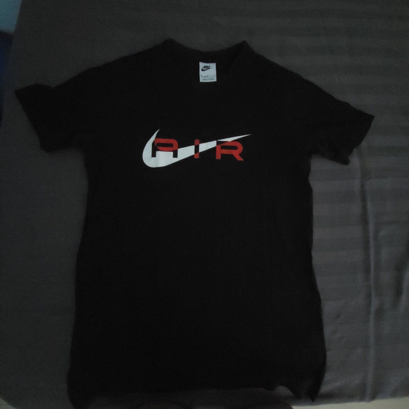 Продавам Тениска Nike