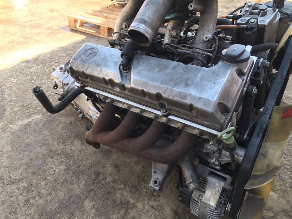 Motor Mercedes 2400 cmc complet cu cutie