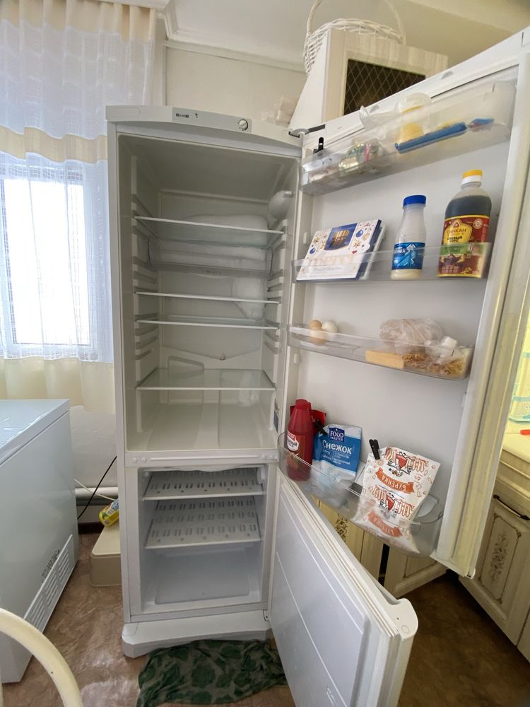 Продам холодильник! Торг!