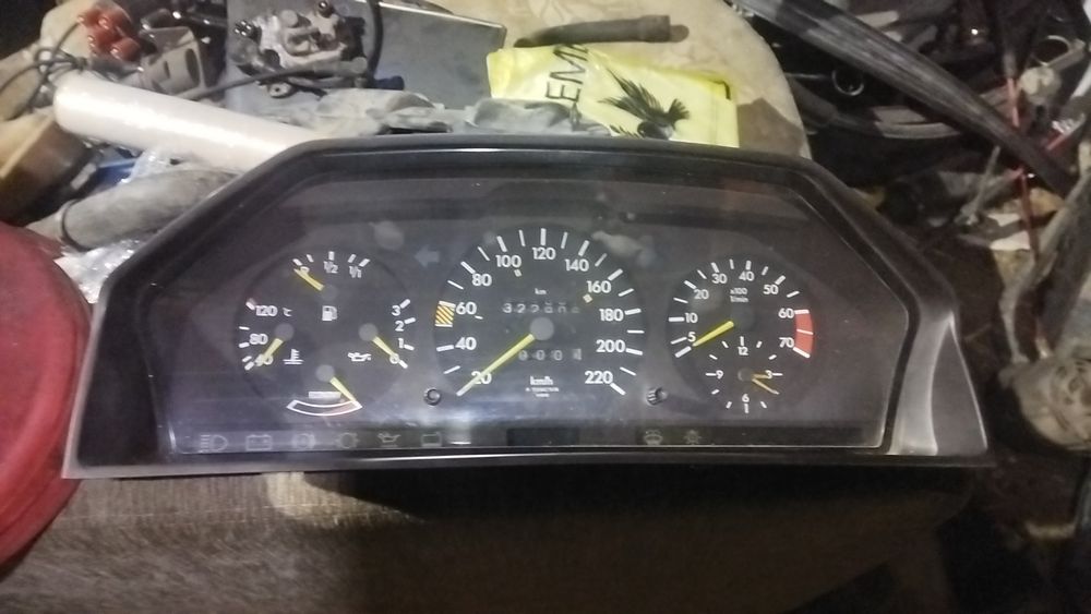 Мерседес 124 все что на фото и многое другое