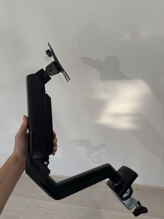 Настольный кронштейн