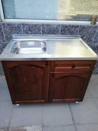 Нов кухненски шкаф с мивка бордова с дървесни врати