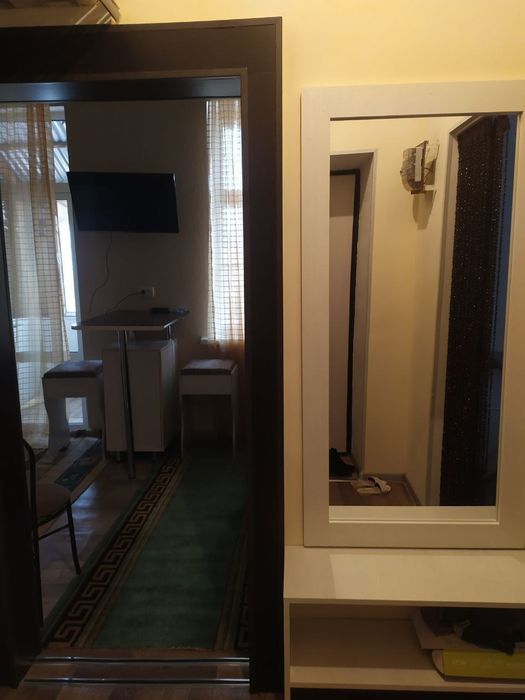 Просторная 1 комнатная с мебелью и техникой в центре Чирчика