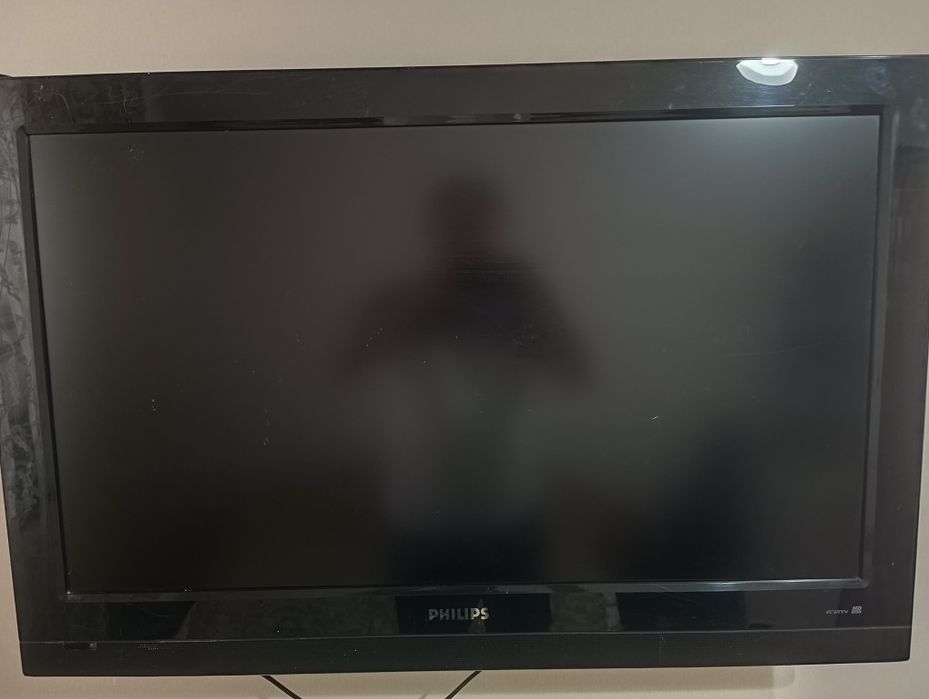 Продам телевизор марки Philips