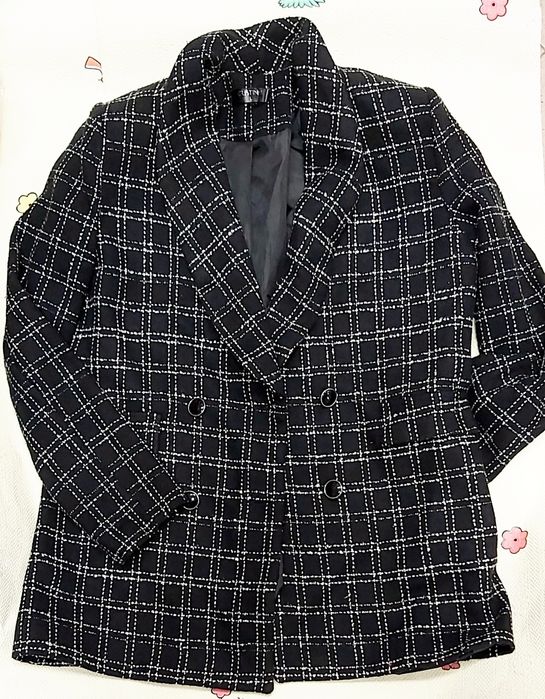 Ново дамско сако черно и бяло