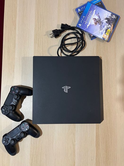 Playstation 4 Pro, 1TB
