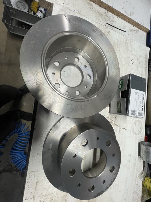 01-06 Пежо Боксер задни дискове и накладки