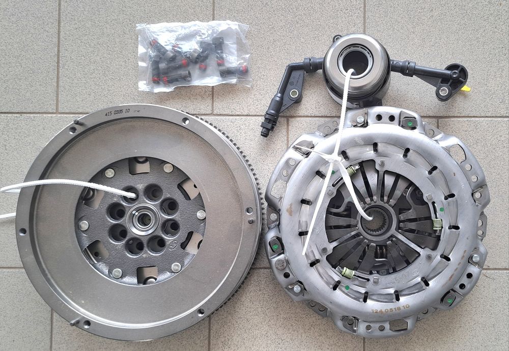 Chit Ambreaj Luk Crafter 2.5 Tdi 109 / 136 Cai  Volanta Placă Disc Noi