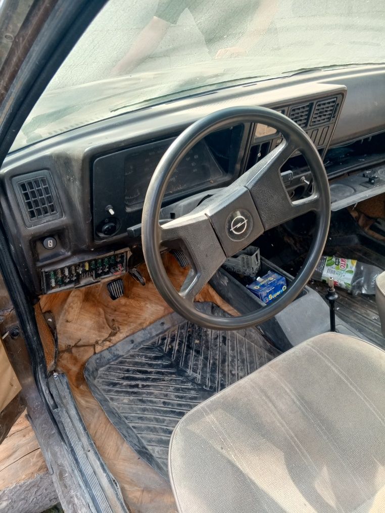 Opel kadet  Nexia bilan zapchsstlari deyarli bir xil