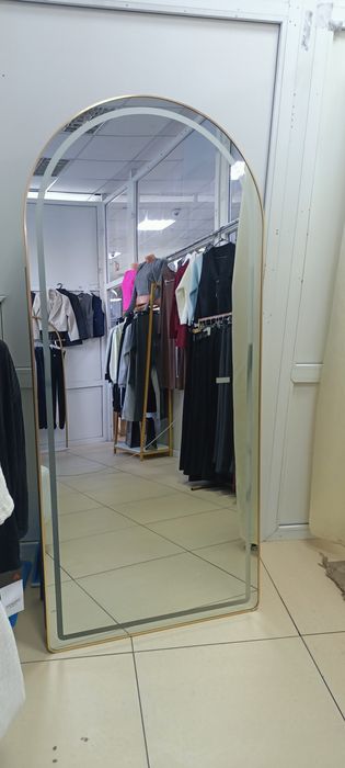 Продам зеркало для бутика