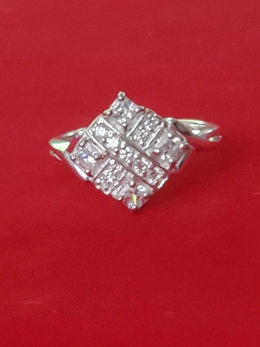 AG95,inel argint 925,nou/marcat, zirconiu alb, model deosebit