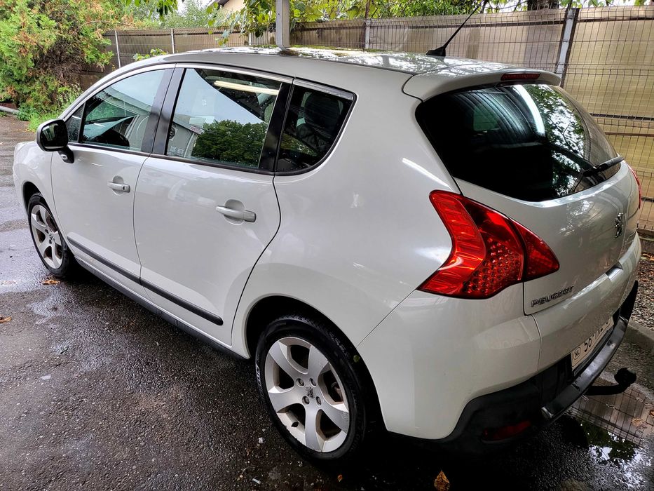 PEUGEOT 3008/2011 de VANZARE