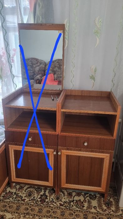 Тумбочка/ шкафчик