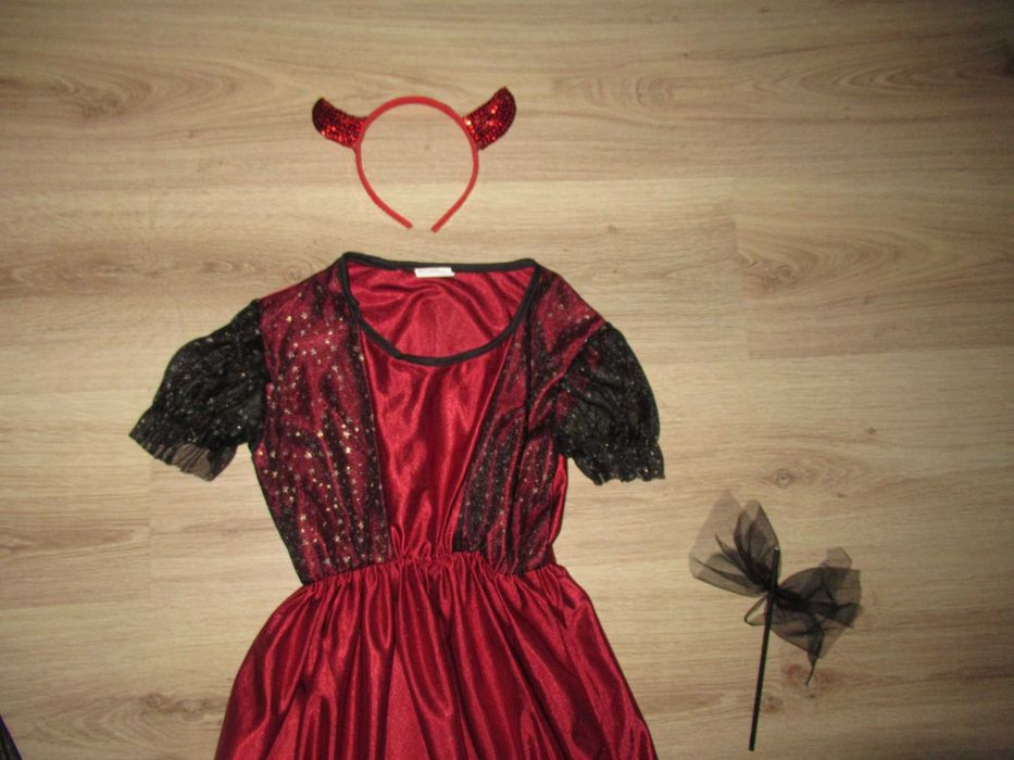 ХЕЛОУИН костюм/ рокля --в 4 части--116/122 номер