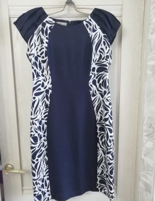 Продам платья размер 42