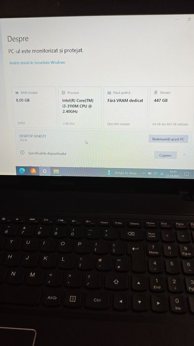 Laptop HP și Laptop Lenovo