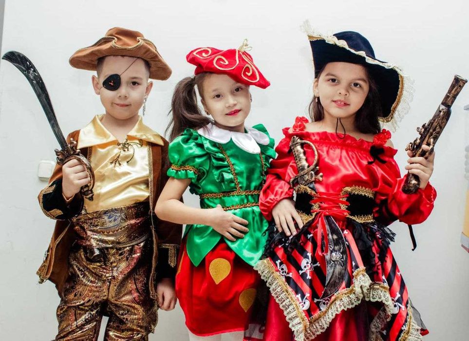 Продажа Новогодних костюмом премиального качества (от фирмы Battic).