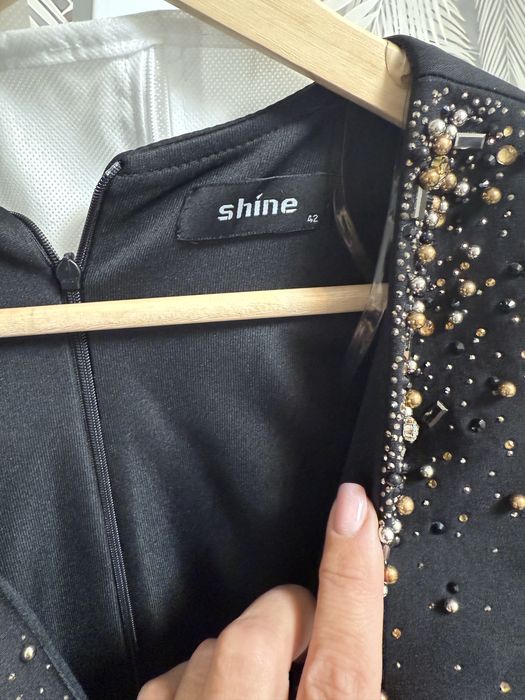 Vând salopetă elegantă nouă