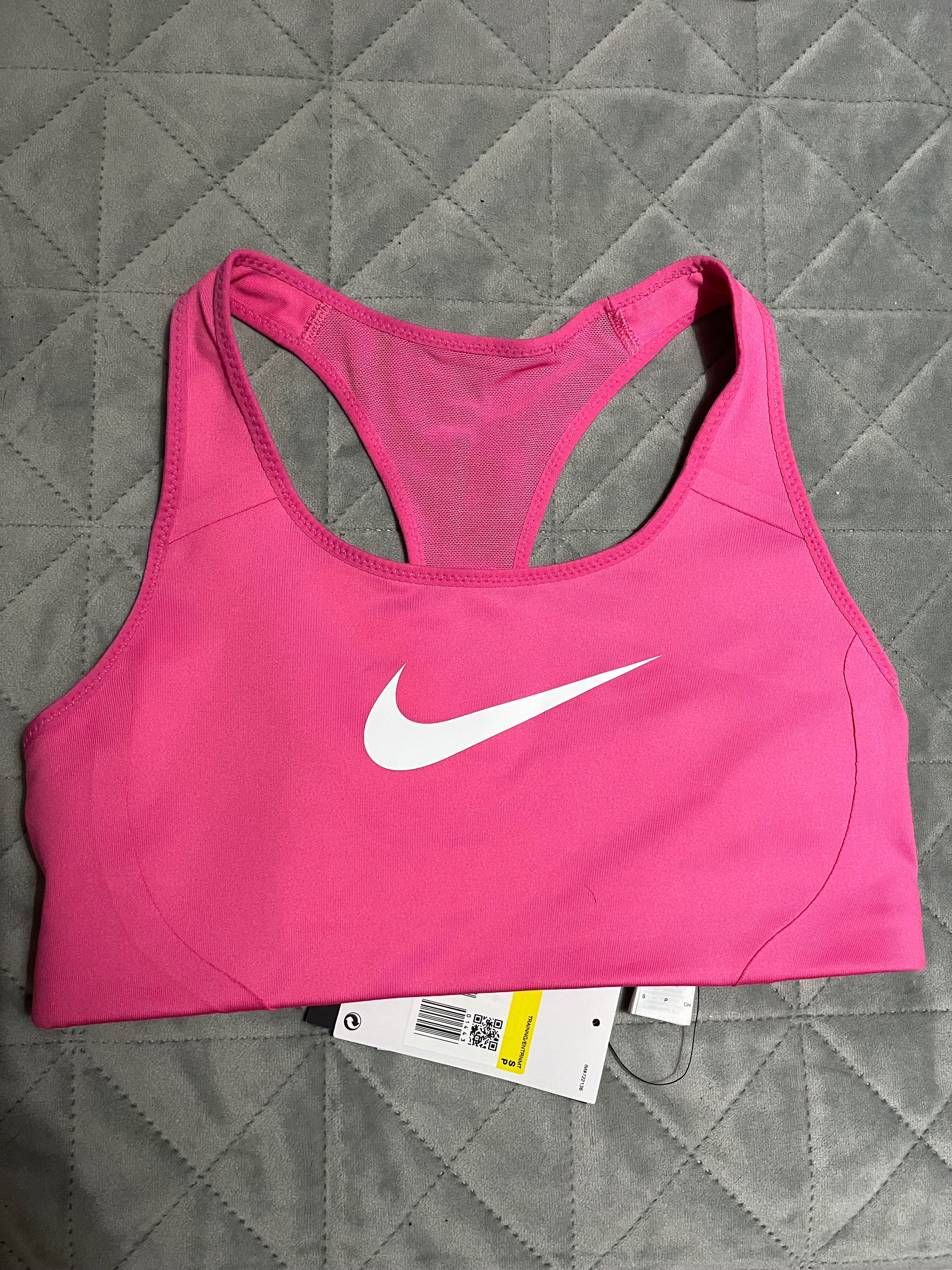 Бюстиета Nike,различни размери
