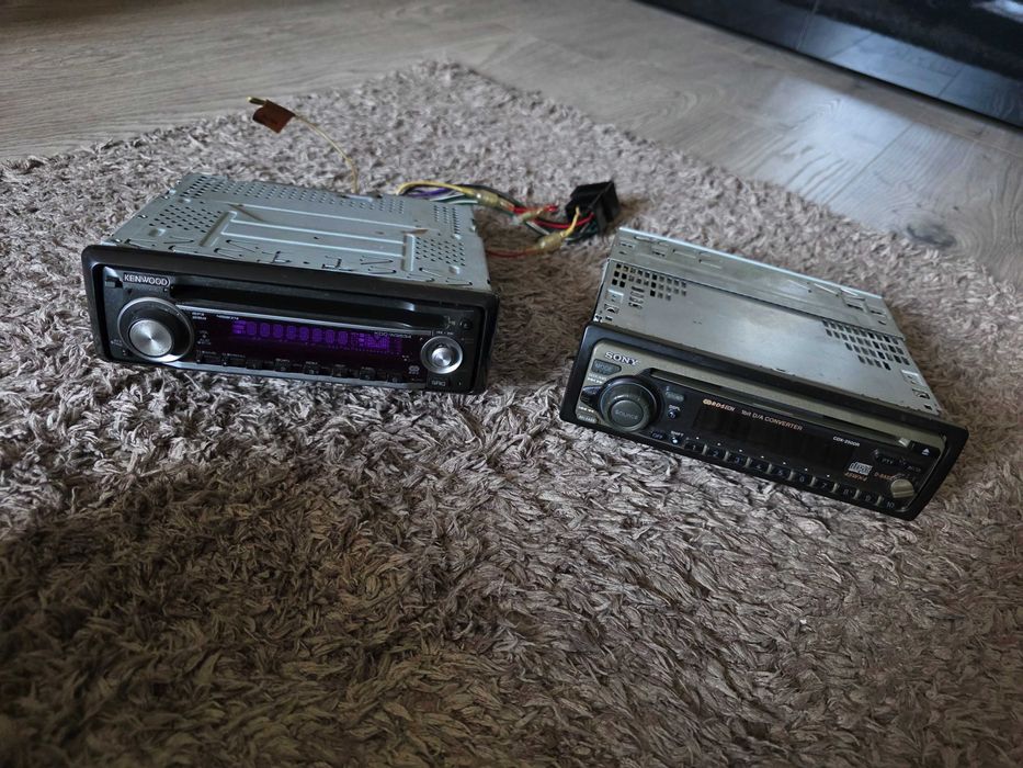 Radio/CD player masina Kenwood KDC-W3534, Sony CDX-2500R D/A Converter
