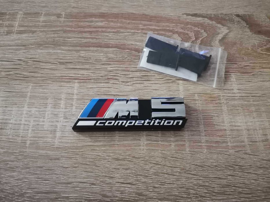 Предна решетка сребриста емблема BMW M5 Competition