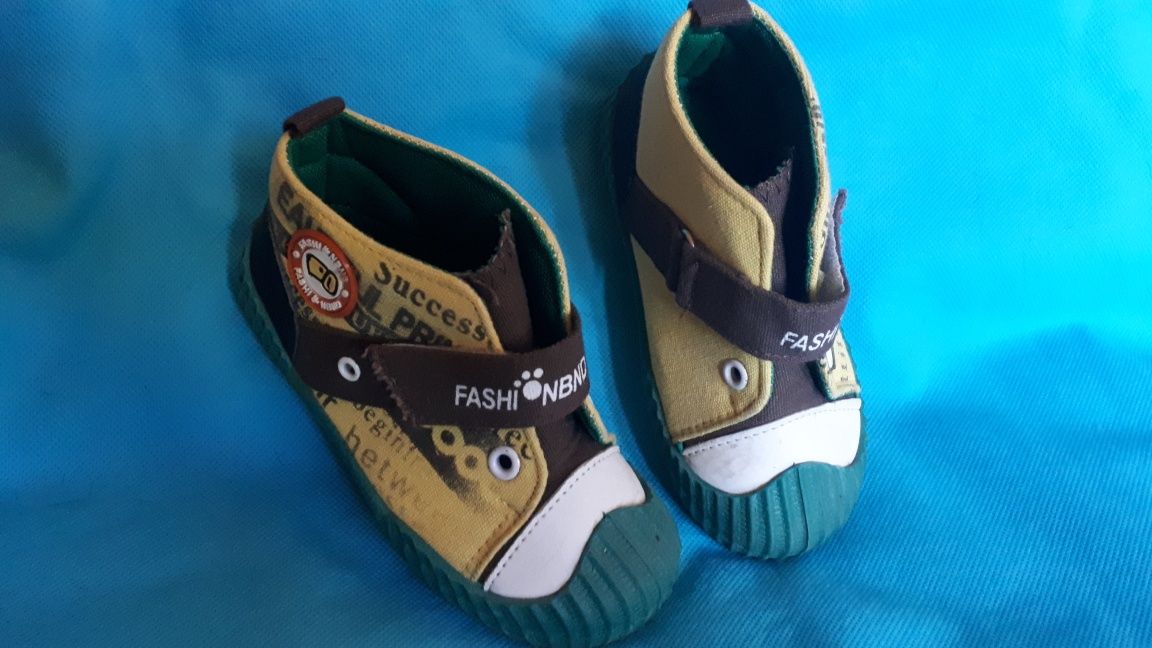 Ботинки кеды для мальчика (на 1-3года)