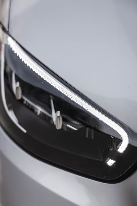 Mercedes Benz - 45 хил. Км. 2021 година от Силвър Стар W1K2132041A9754