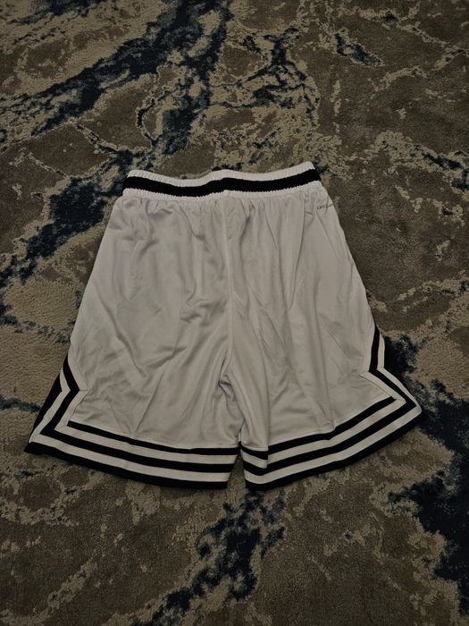 pantaloni scurti jordan