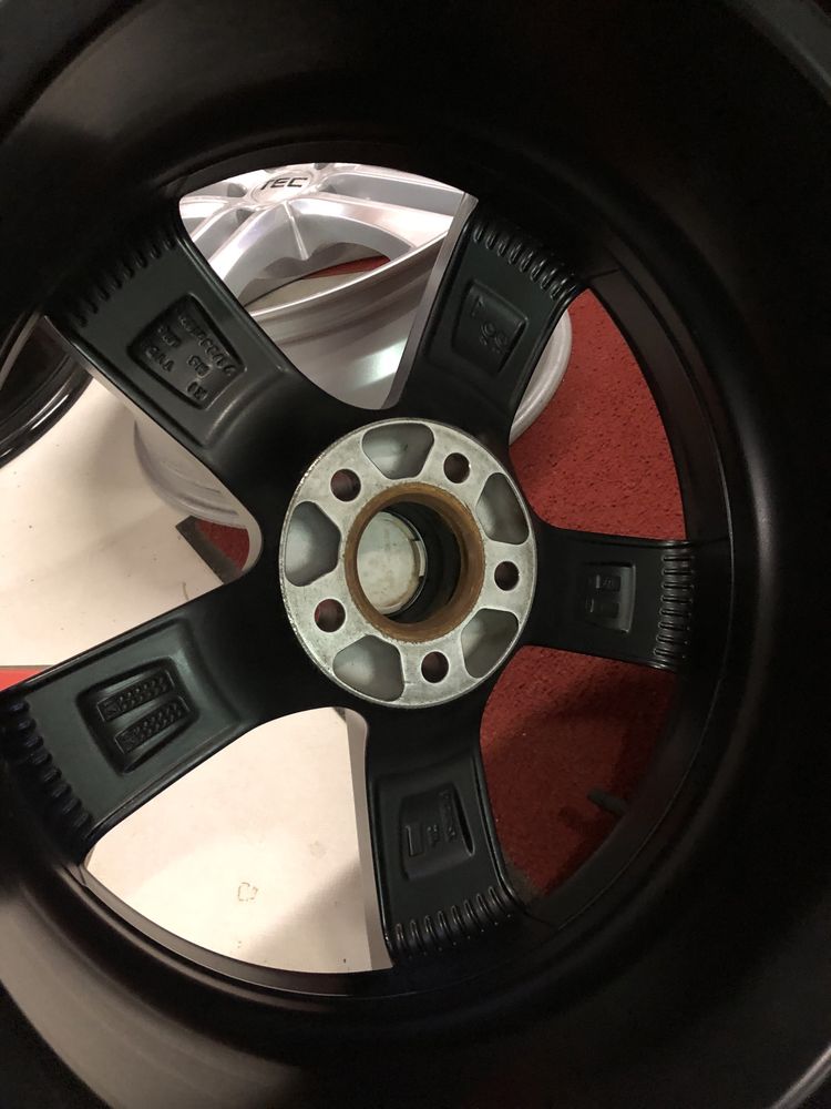 Джанти 18 цола 5х108 Ford Volvo Peugeot Opel Citroen