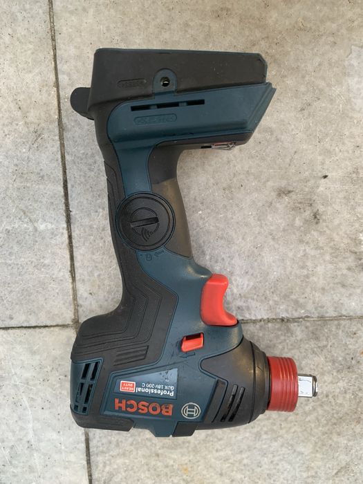 Bosch GDX 18V-200 C/безчетков акумулаторен ударен гайковерт