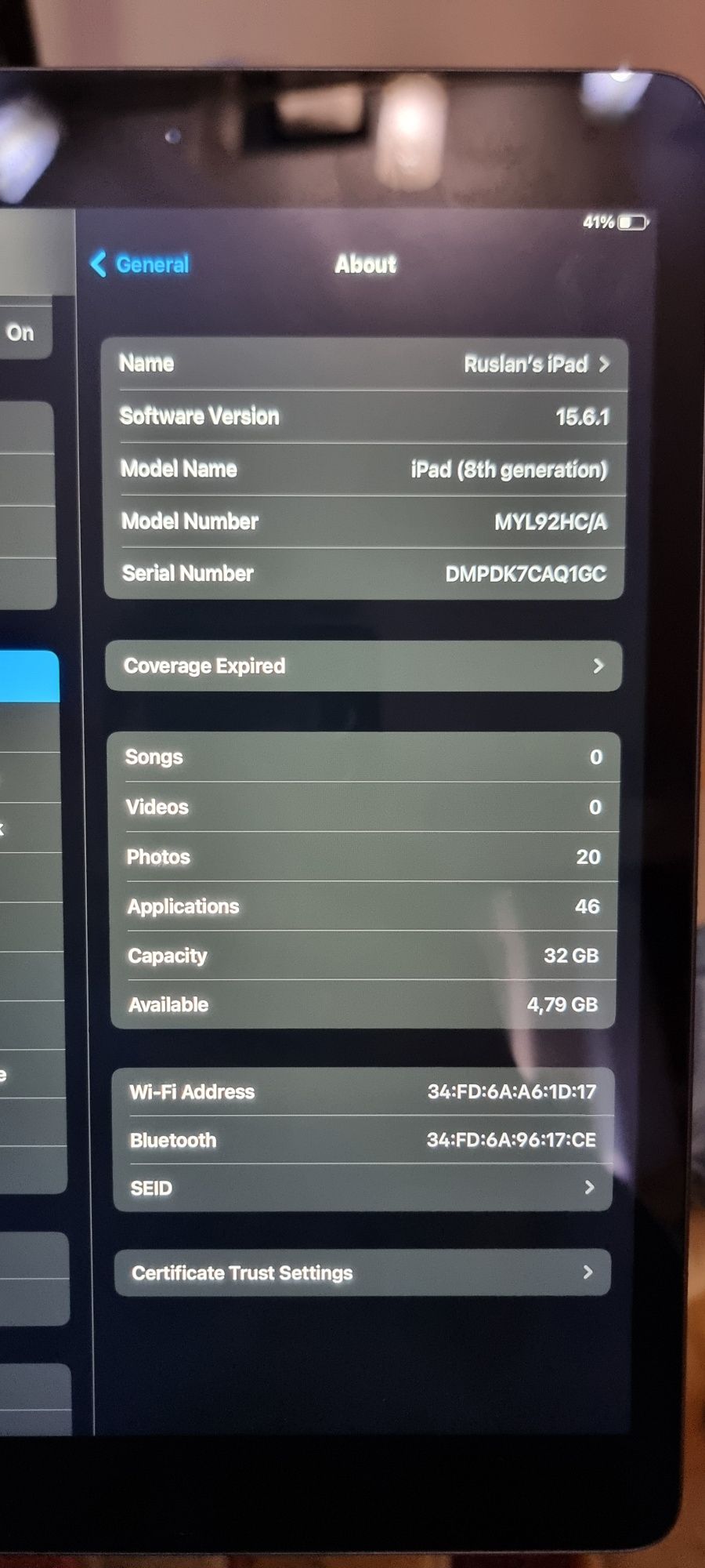 Ipad 8 gen + Logitec combo touch