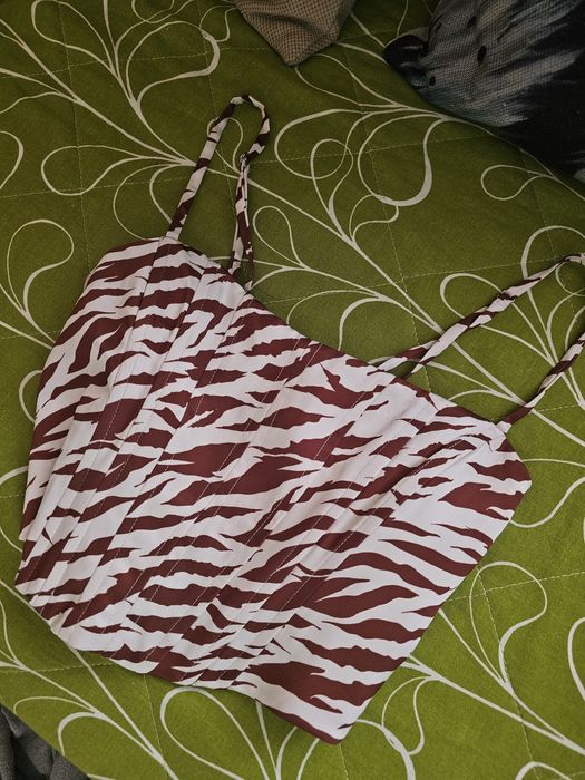 Вечерний изящный топик от Bershka