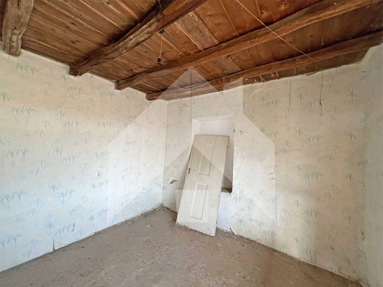 Продава се Къща в Нови пазар - 96 кв.м за 240 €/кв.м - Снимка #10