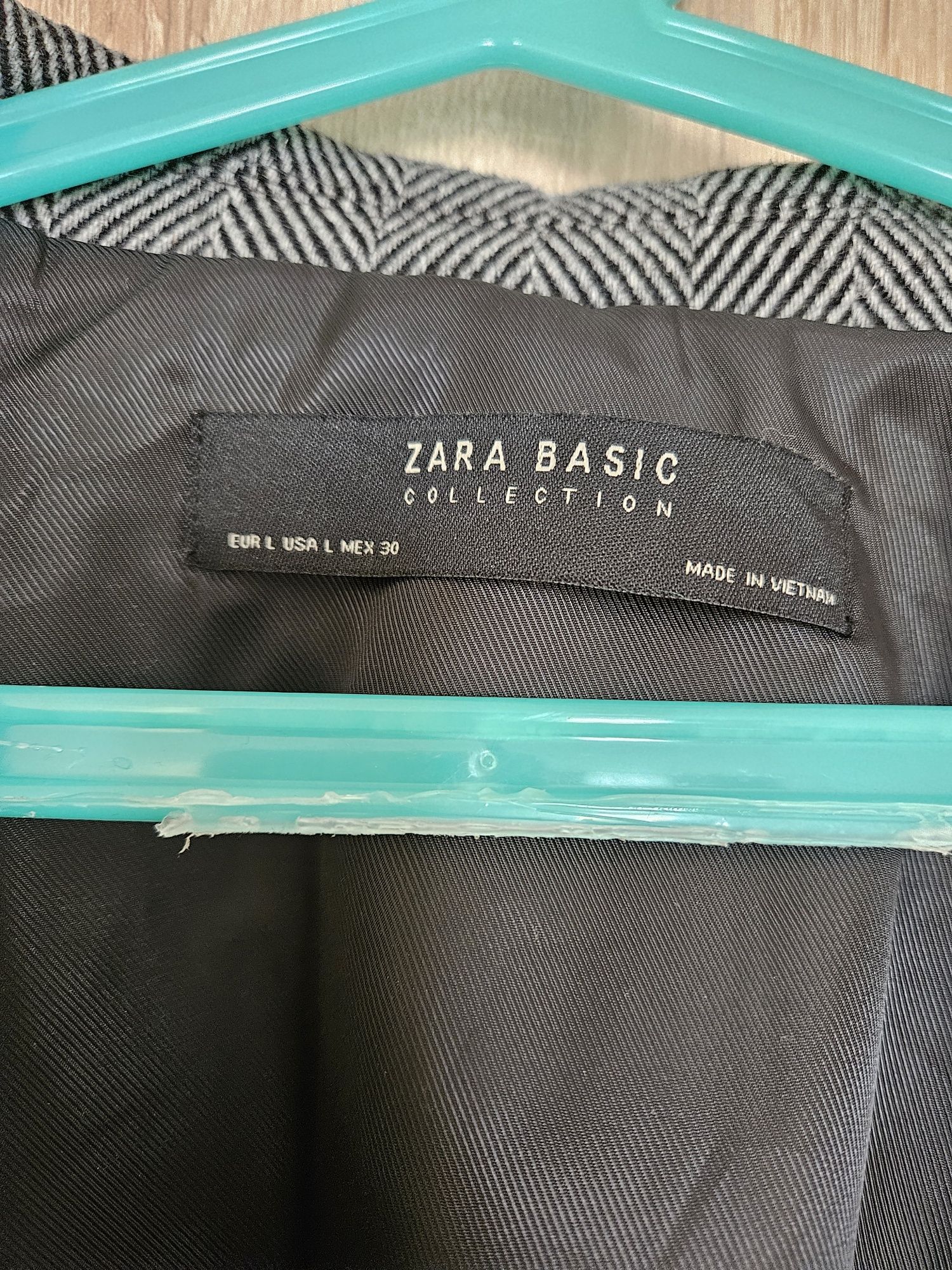Zara сака и яке по 15 лв за брой